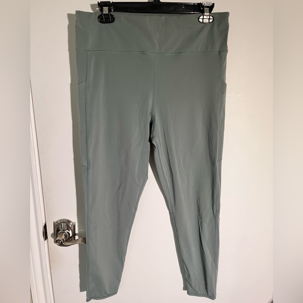 Vuori Stride Leggings - size XL